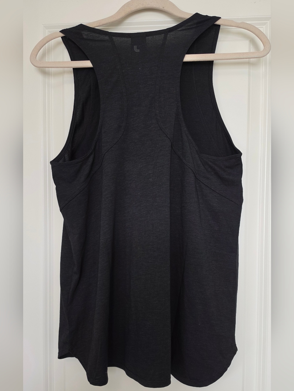 Lolë Performance Wool Tank Top Small Black Merino Blend Athletic Activewear NWT - Picture 2 of 10